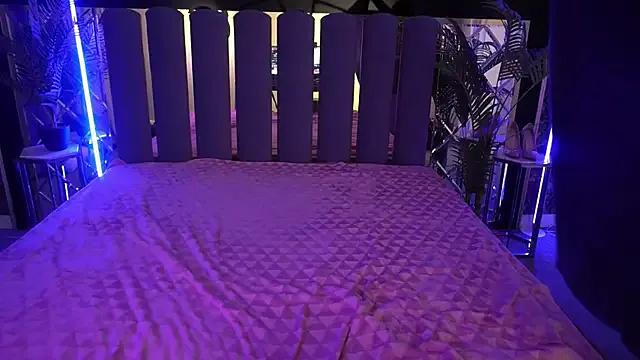 RosieMoons on StripChat