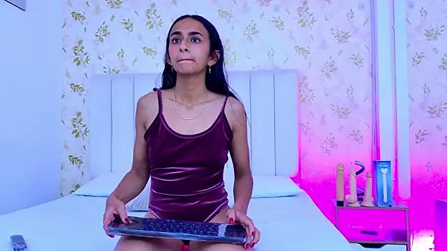 Samanta_Isel on StripChat 