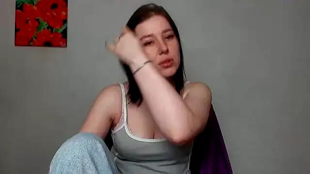 Sannyflover on StripChat 