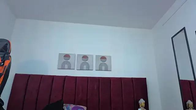 selena_castillo on StripChat 