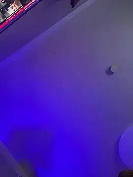 sexymelli18 — Fingerpussy+lasttipwins6pics+1video