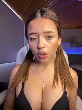 Sofia18_pinkk on StripChat