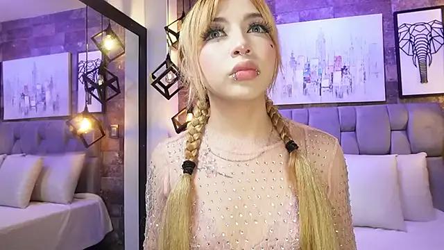 Sophia_Bellucci — Saliva