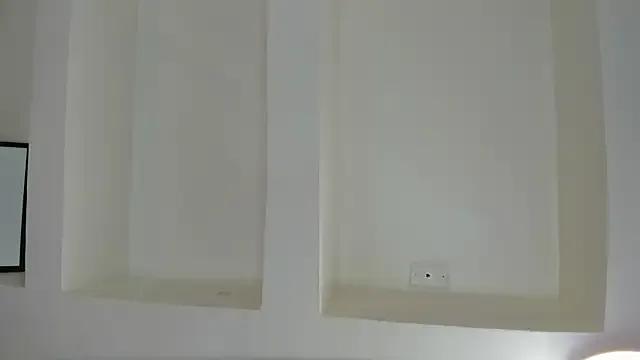 StefanyWilliams_ — spit on your feet