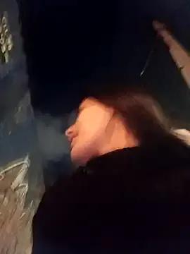 sweetdubros2 — Show ass +twerking