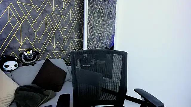 Tahara_Romanov on StripChat