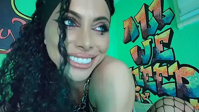 TamaraSavage on StripChat