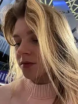 ValenciaShock — SUCK DILDO DEEP