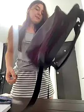 Valentina_ro — SHOW SHAVED PUSSY