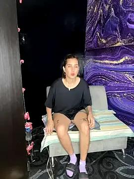 Zara_cum69 on StripChat 